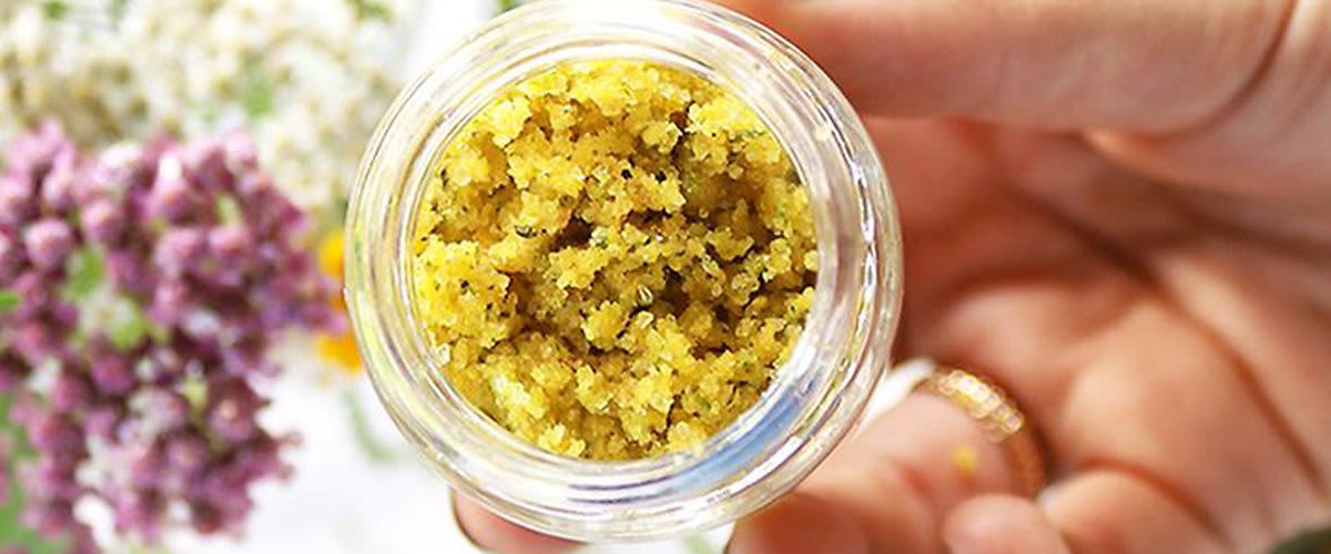 Направете сами: билков пилинг за крака