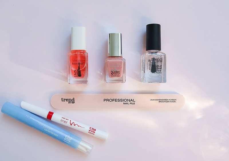 Тематичен маникюр Какво е необходимо?