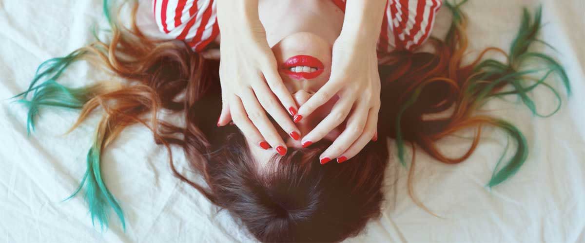 Сами ще боядисвате косата си вкъщи?  Ето няколко съвета, как да се справите успешно с тази задача