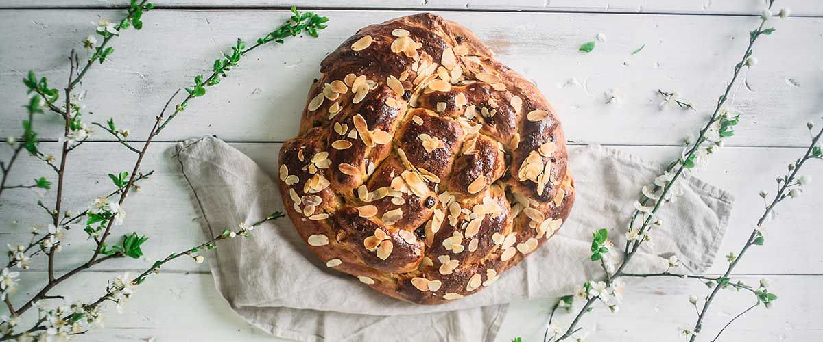 Великденски козунак