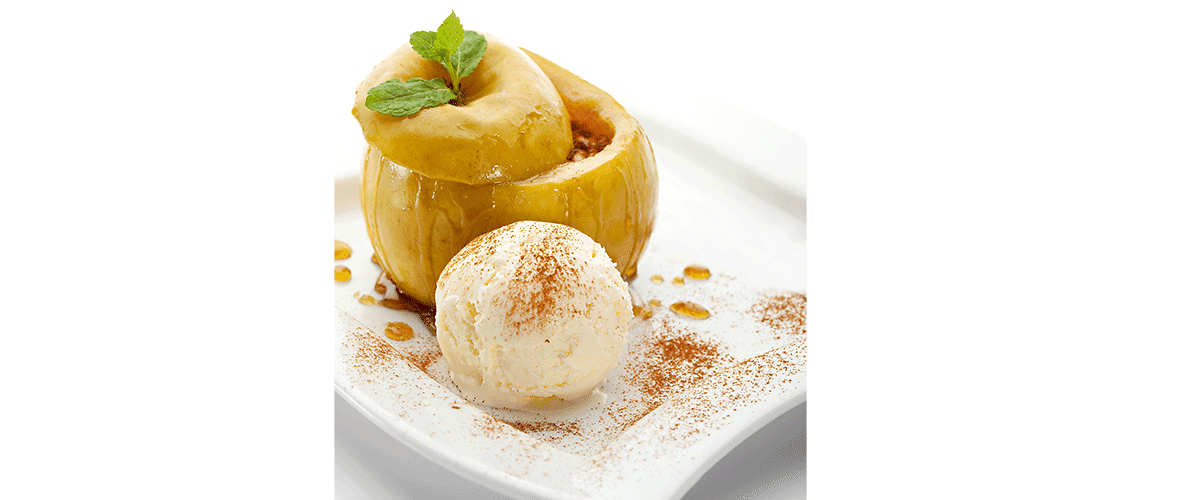 Печени ябълки с пълнеж от мед и ядки и ванилов сладолед