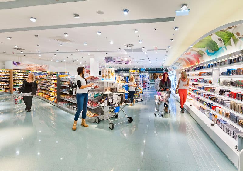 dm Магазин с нови LED осветителни тела.