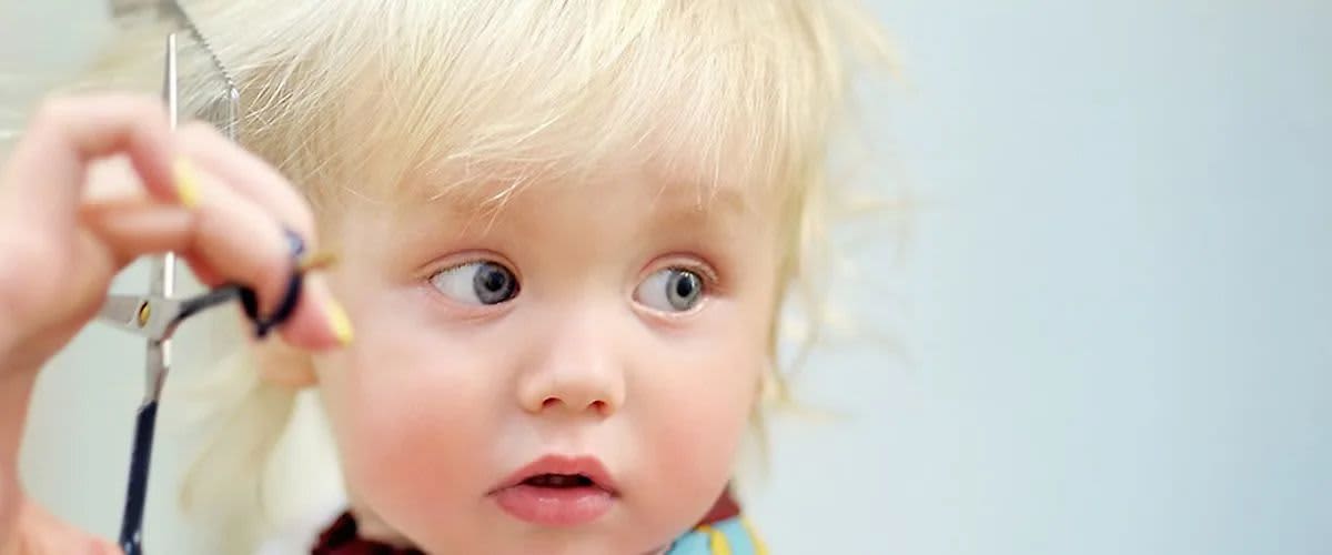 Първото подстригване на бебето