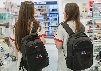 Нови паралелки по дуално обучение в партньорство с dm България 