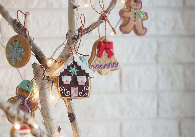 Weihnachtsdeko mit Aesten