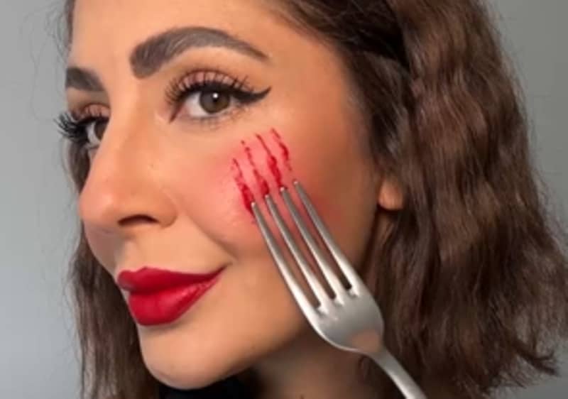 Halloween Make-up Look Netzstrumpfhose Videovorschau