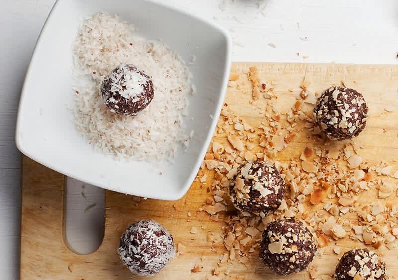 Сладка рецепта: шоколадови бонбони с бадеми