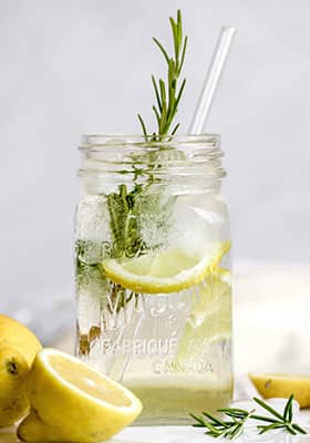 Domaći sirup od ružmarina