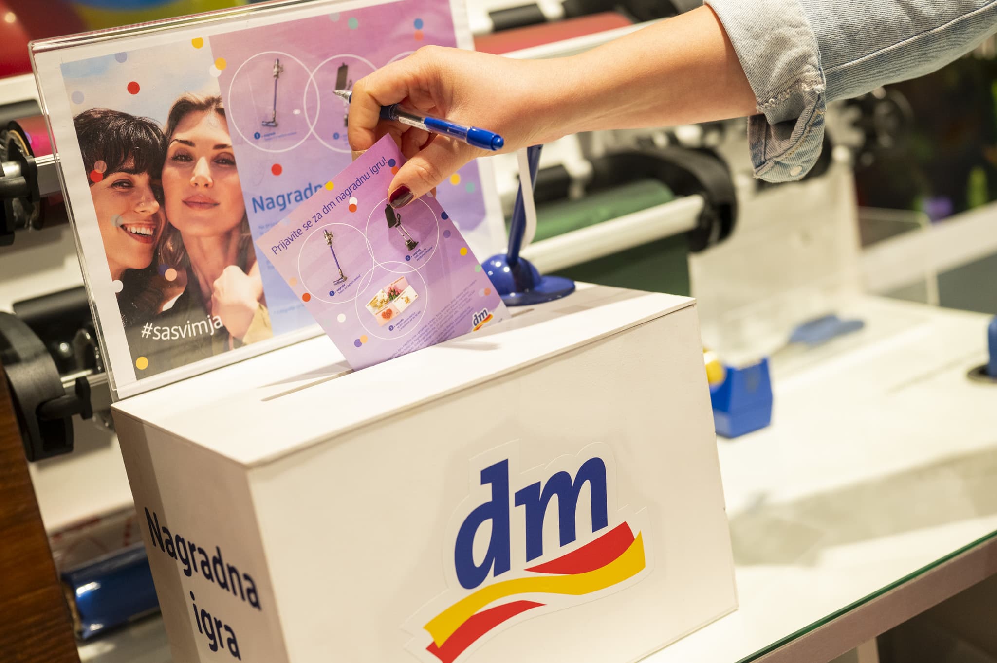 Otvorena preuređena dm trgovina u ARIA mallu u Sarajevu | dm Bosna i ...