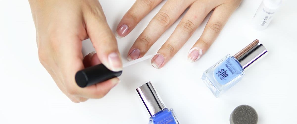 Ombre nokti: korak 1