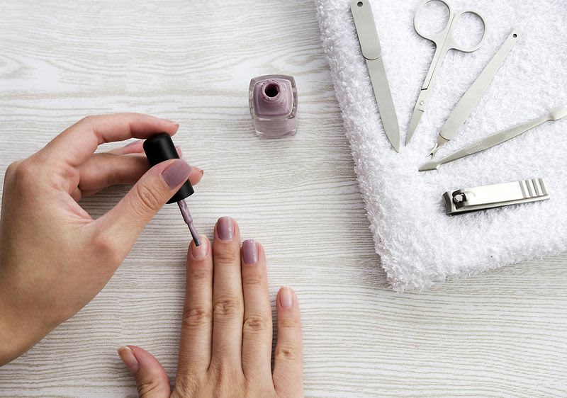 Lak za nokte daje noktima sjajan završetak nakon manikure