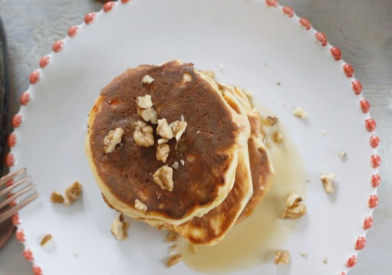 Sočni kolač od mrkve u obliku palačinki