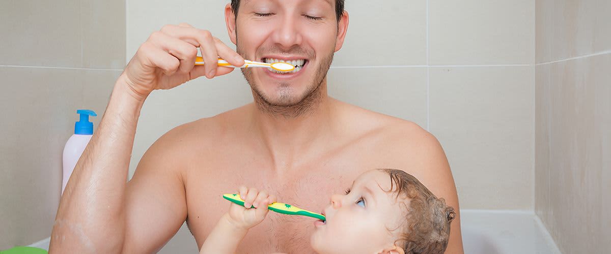 Radost i tuga: Bebin prvi zub