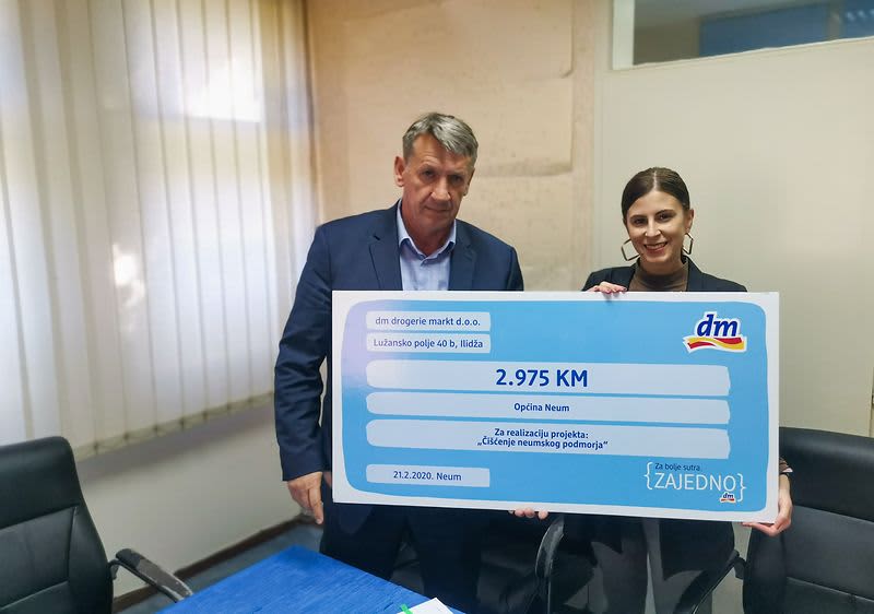 Općni Neum dm uručio donaciju za čišćenje neumskog podmorja.