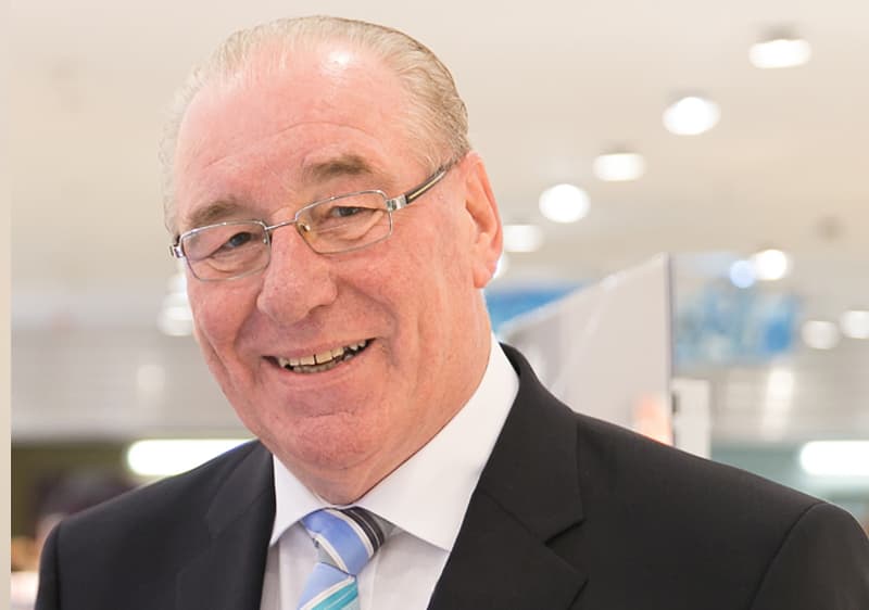 Umro je suosnivač i član društva dm drogerie markt Günter Bauer