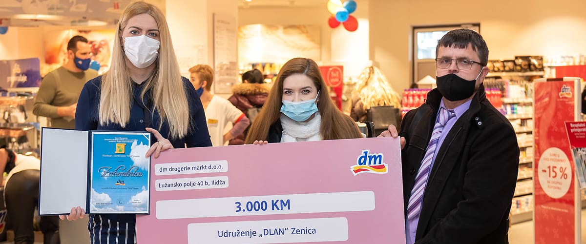 Udruženju Dlan uručena donacija dm proizvoda u vrijednosti 3.000 KM