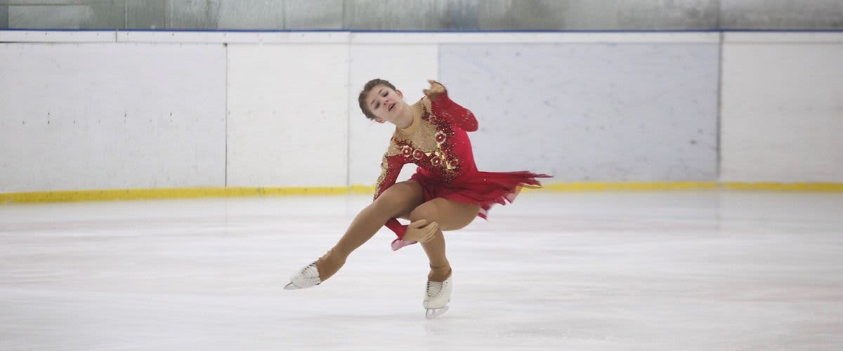 dm donirala sredstva Udruženju klizački klub „Ice Group“