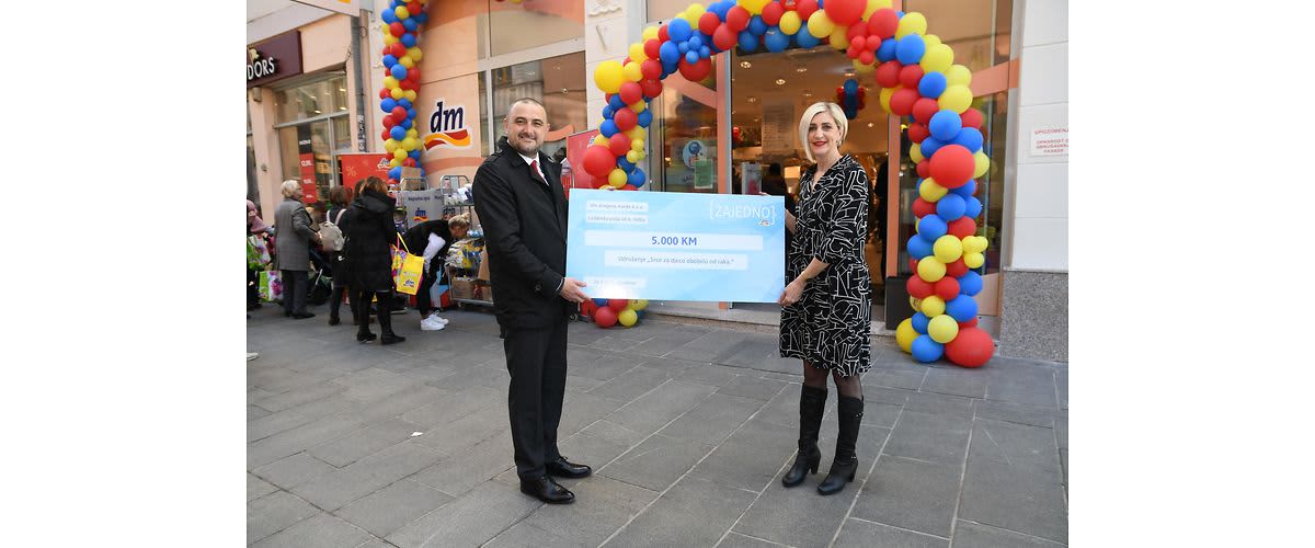 Otovrena preuređena dm prodavnica u Ferhadiji