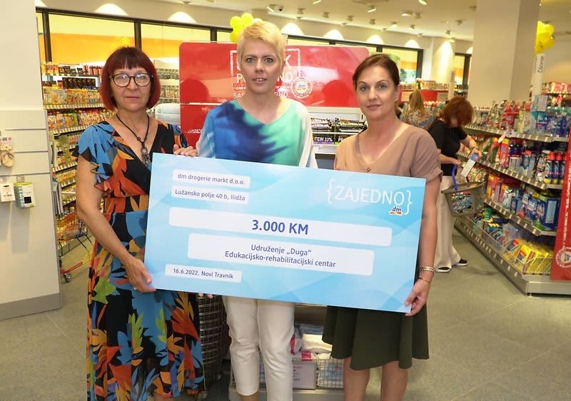 Novi Travnik: Otvorena preuređena dm prodavnica na novoj adresi