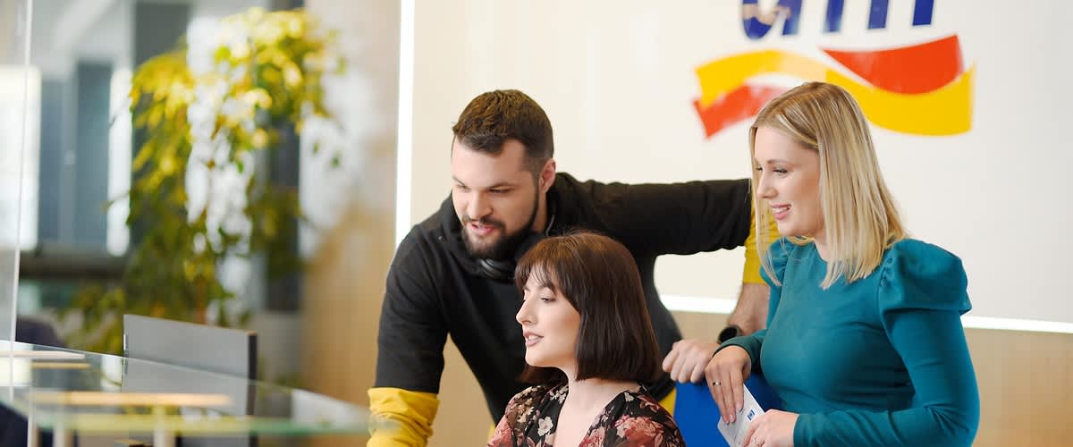 dm zaposlenike nagradio 13. platom