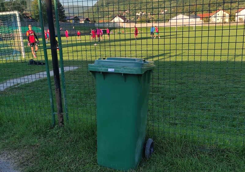 Postavljene reciklažne kante u Brezi