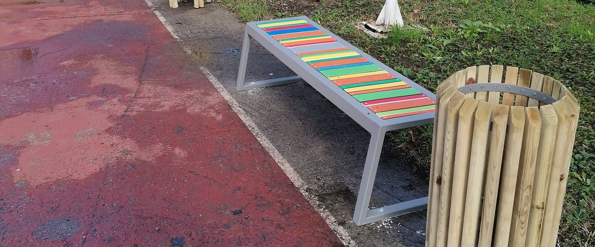 Postavljen novi mobilijar u OŠ „Novi Travnik“ 