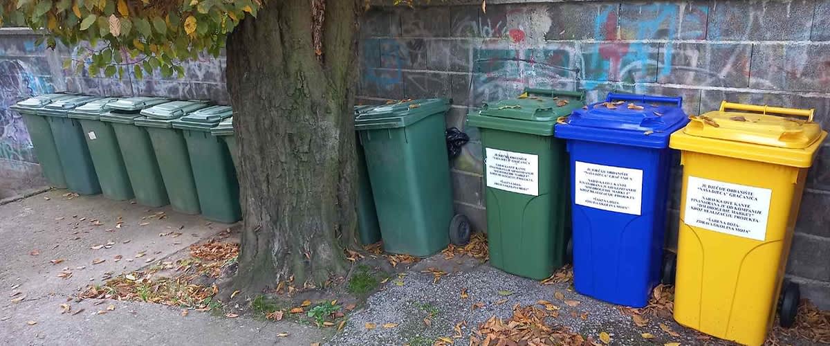 Kante za odvajanje otpada postavljene na lokacije JU Dječije obdanište „Naša djeca“ 