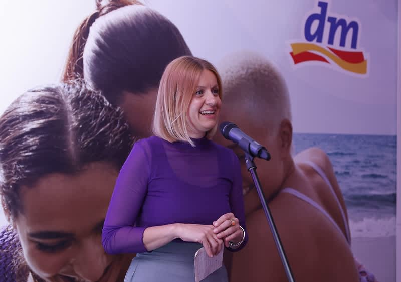 Izvedbom predstave „Ljubičasto“ ozvaničen početak dm kampanje za žensko zdravlje