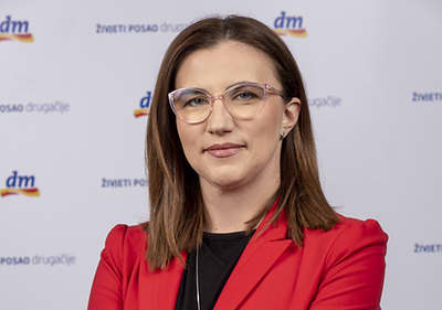 Alma Aščić-Efendić, prokuristica, voditeljica resora Finansije, Kontroling i Robno knjigovodstvo