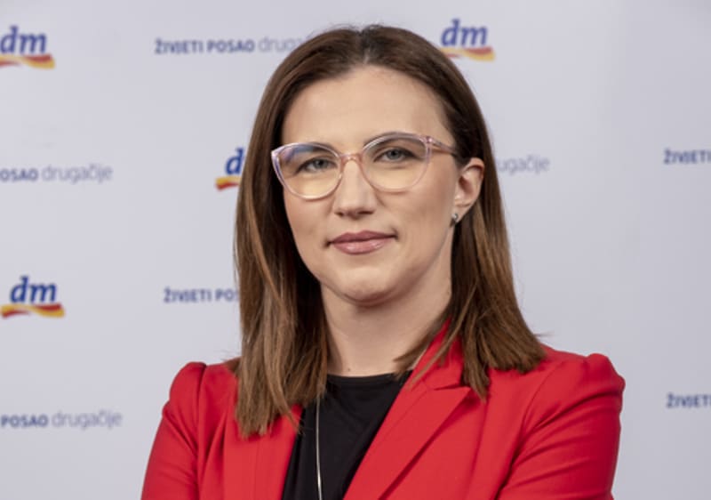 Alma Aščić-Efendić, prokuristica, voditeljica resora Finansije, Kontroling i Robno knjigovodstvo