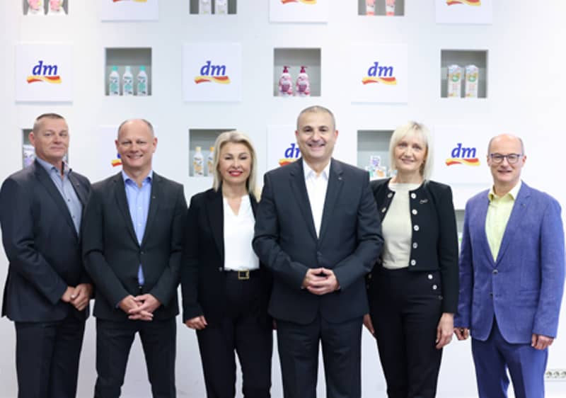 Na fotografiji: Poslovodstvo dm Hrvatske 