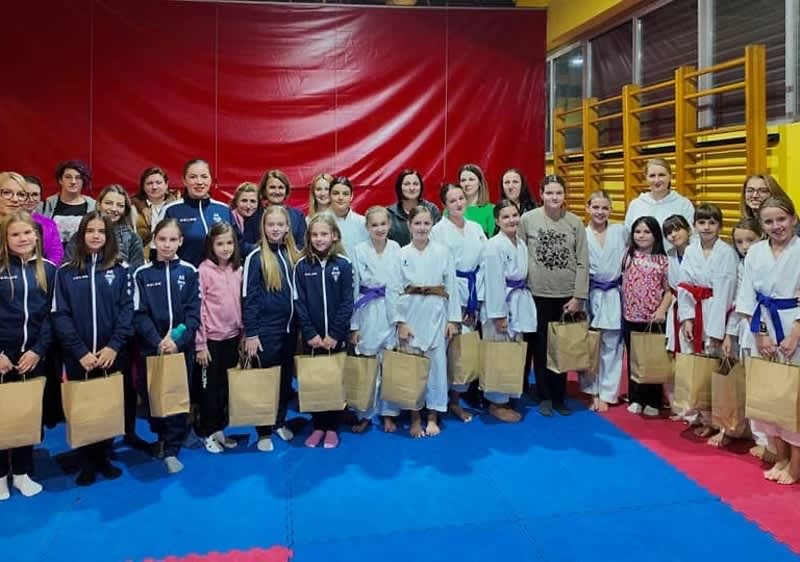 U sklopu dm kampanje {ZAJEDNO} za bolje sutra 2024., uspješno realizovan projekt „Borim se kao djevojka“