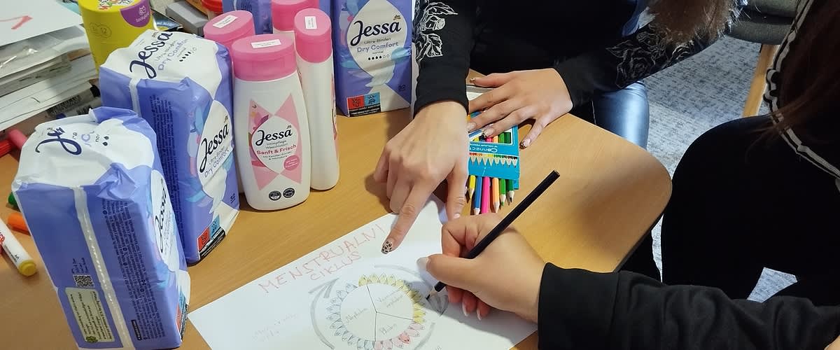 Uspješno realizovan projekt „Zajedno bez rizika, sa djevojčicama i djevojkama“