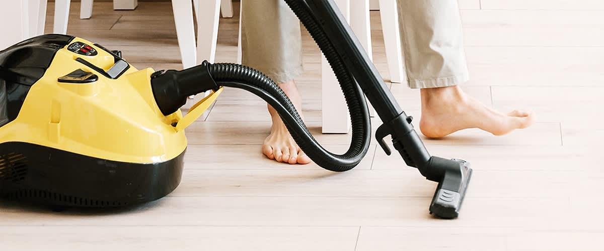 usisavanje poda usisavačem