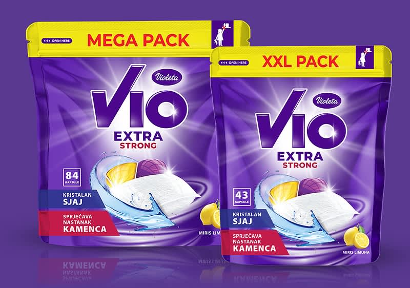 Dva pakovanja Violeta VIO Extra Strong kapsula za pranje suđa na ljubičastoj podlozi