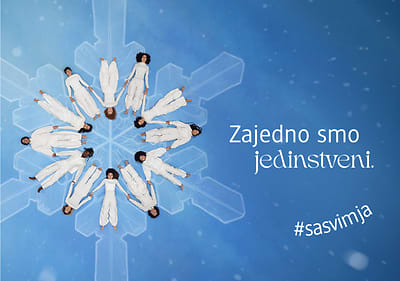 Ljudi posloženi u obliku pahulje