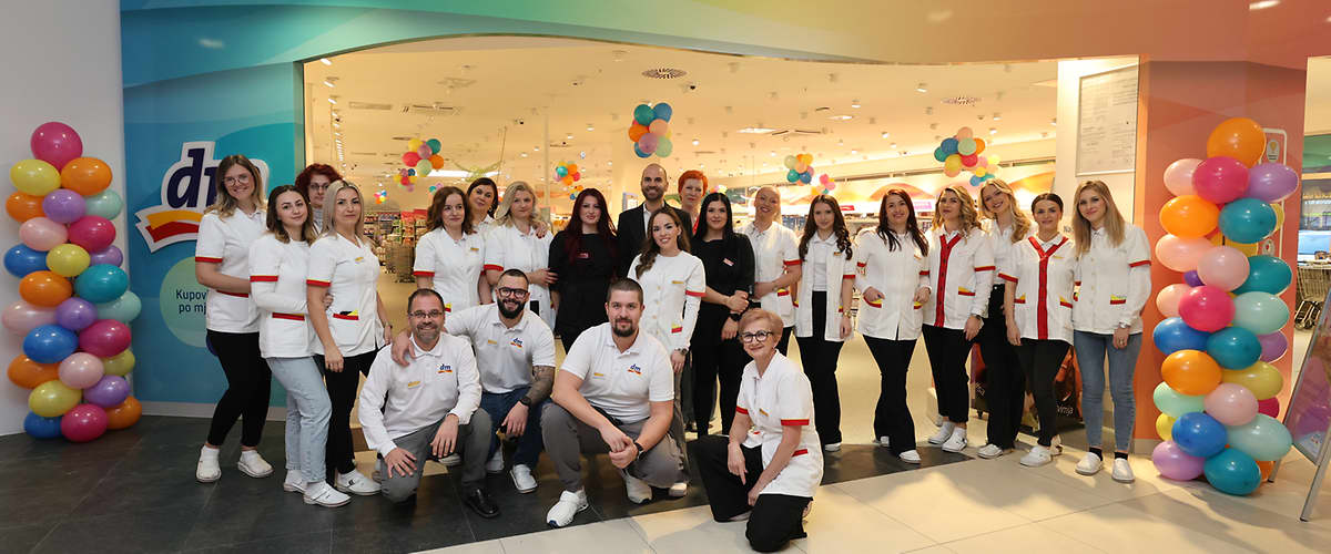 Djelatnici dm trgovine u TC Bingo u Bihaću