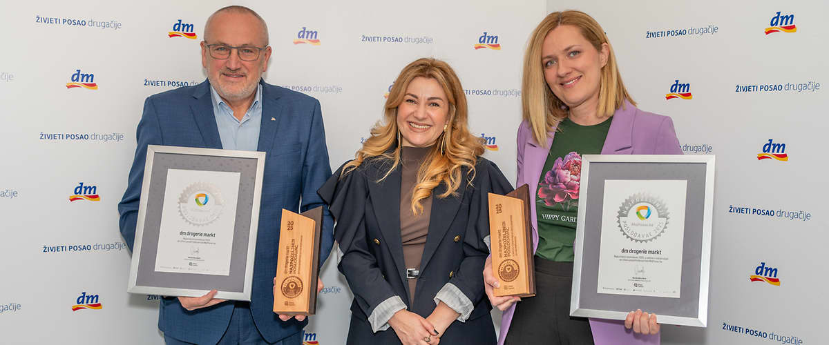 Na slici: Damir Šlosel direktor dmBiH, Mersiha Mehić generalna direktorica Alma Career BH i Emina Mušinović članica Uprave i Poslovodstva dmBiH