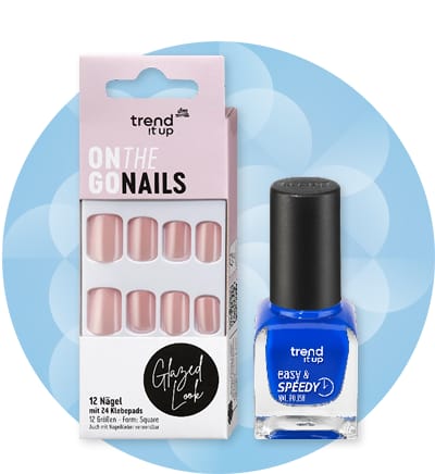 Krabička umělých nehtů a modrý lak na nehty značky Trend It Up.