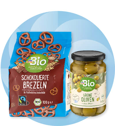 Balíček čokoládových preclíků a sklenice zelených oliv dmBio