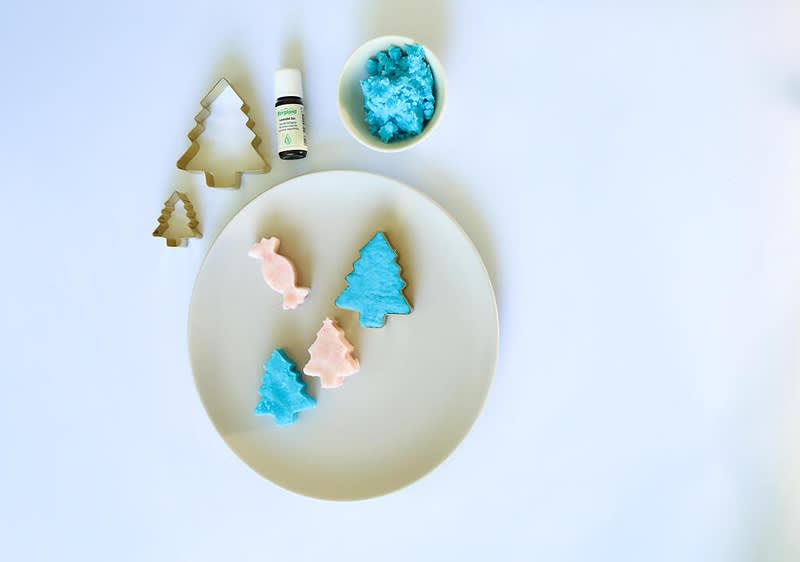 Krok 3: Dejte hmotu do formiček