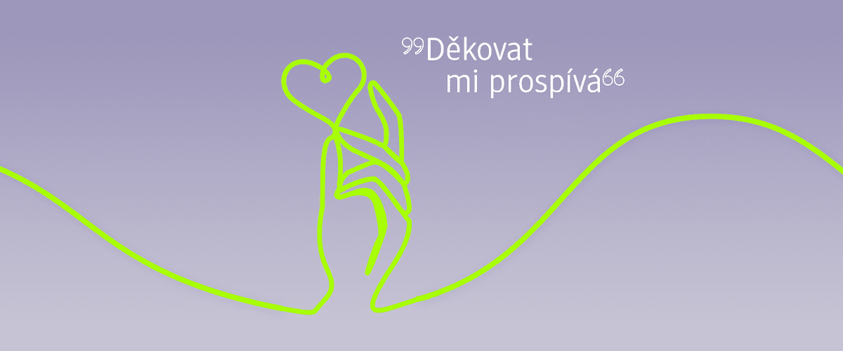 Ruka držící srdce s textem Děkovat mi prospívá na fialovém pozadí