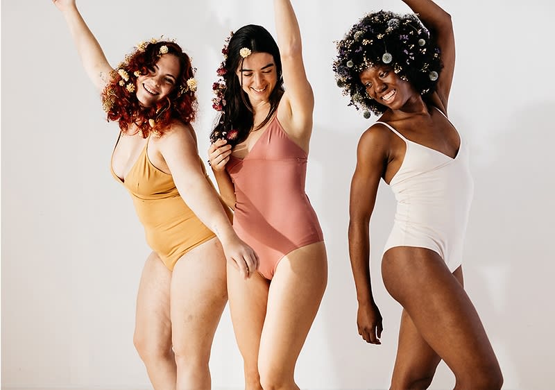 Tři tančící ženy