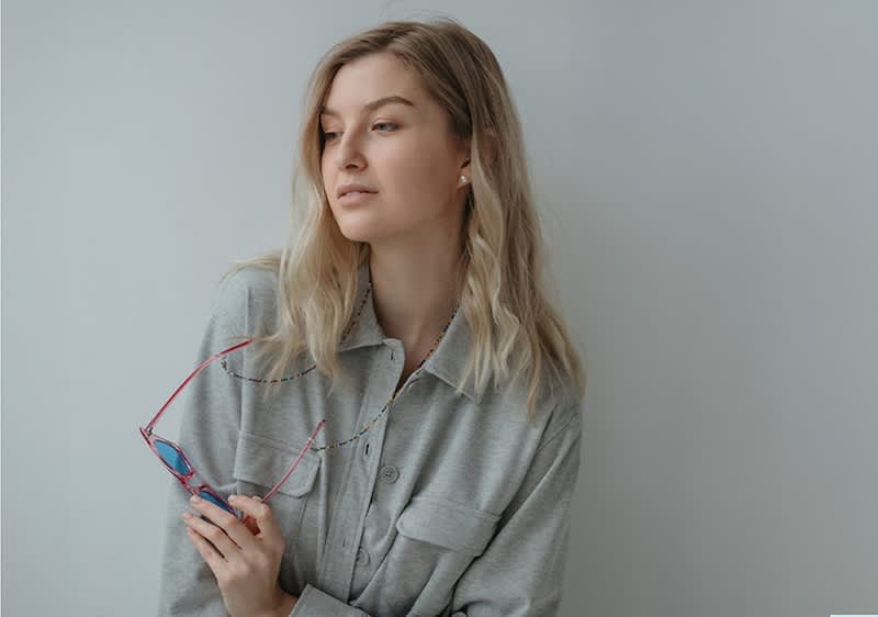 Popelavé blond vlasy