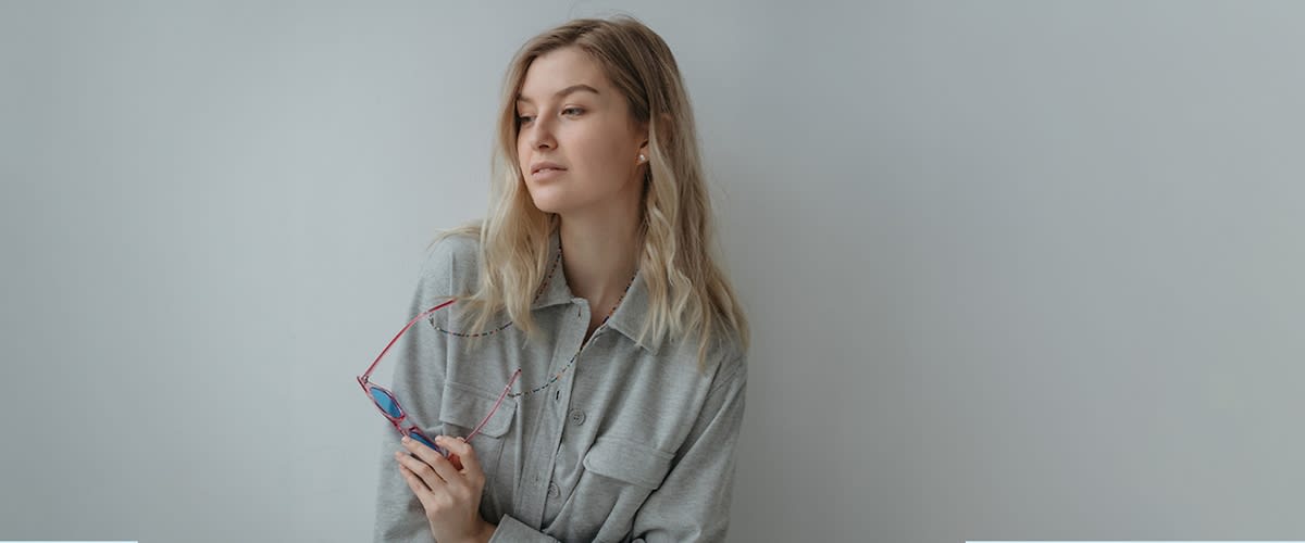 Popelavé blond vlasy