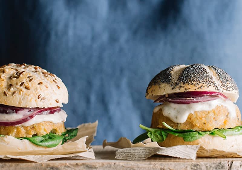 Dva vegetariánské burgery