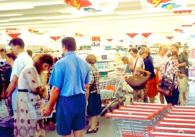 1993 – Otevření první české prodejny dm