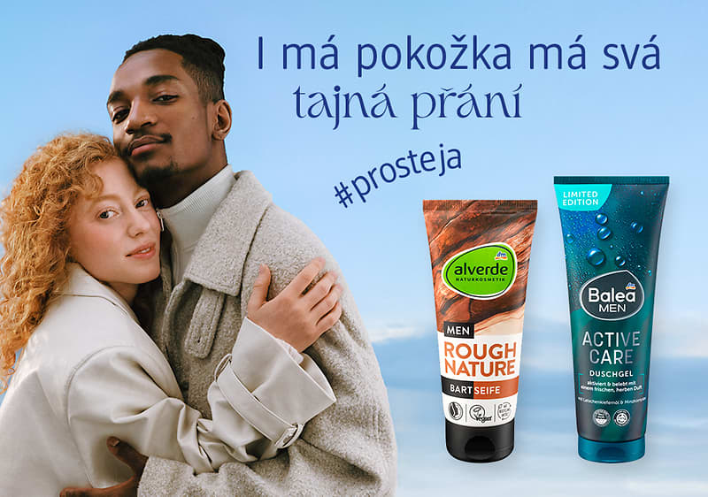 Pár v objetí, dva pánské kosmetické produkty