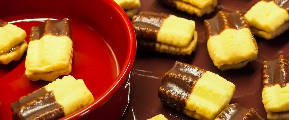 Pudinkové banánky s meruňkovou marmeládou a čokoládou od Jana Jirky alias @jenda_hair_and_bake