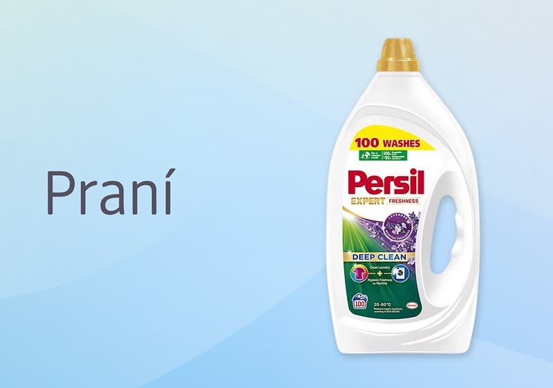Balení pracího gelu Persil na světle modrém pozadí s nápisem Praní